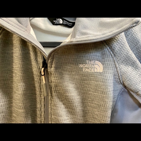 North face zip up jacket - Picture 3 of 4